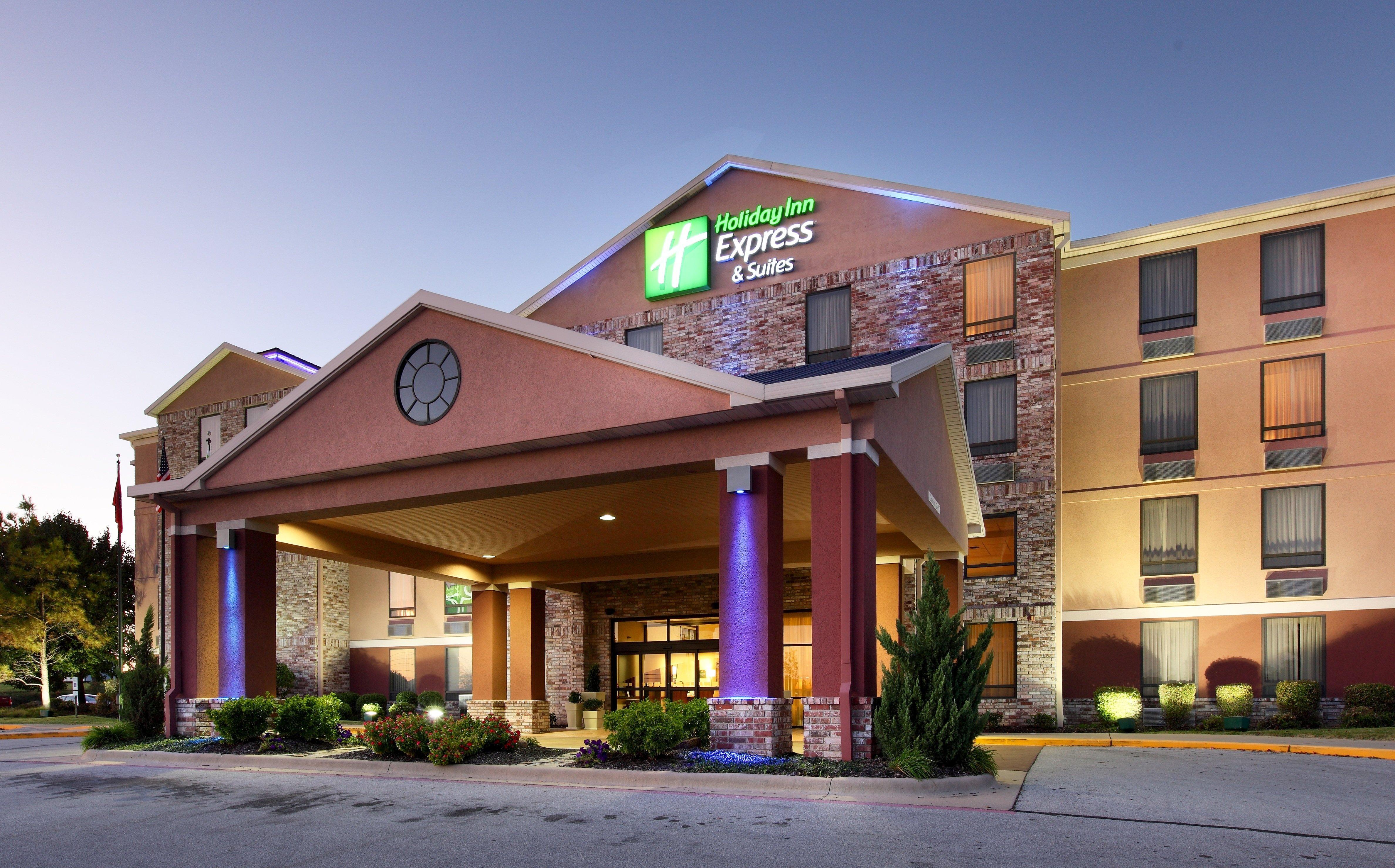 Holiday Inn Express Hotel & Suites Harrison Bagian luar foto