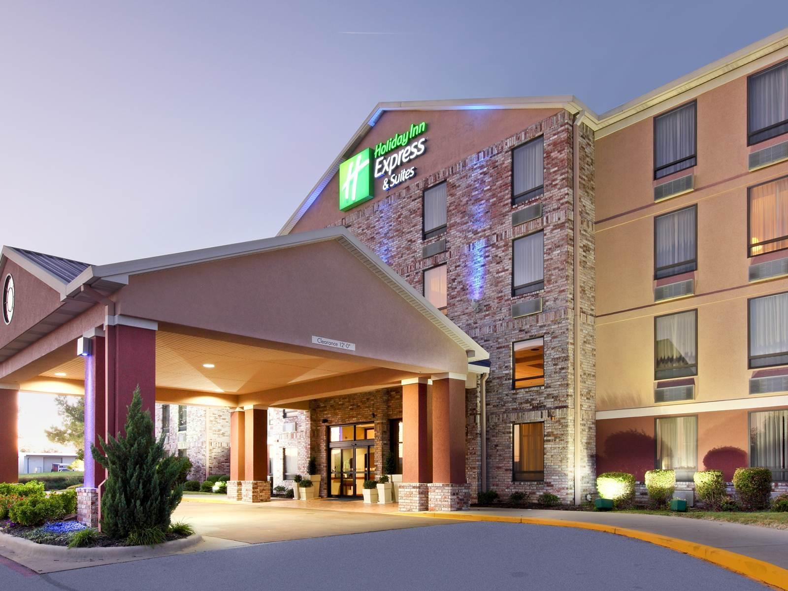 Holiday Inn Express Hotel & Suites Harrison Bagian luar foto