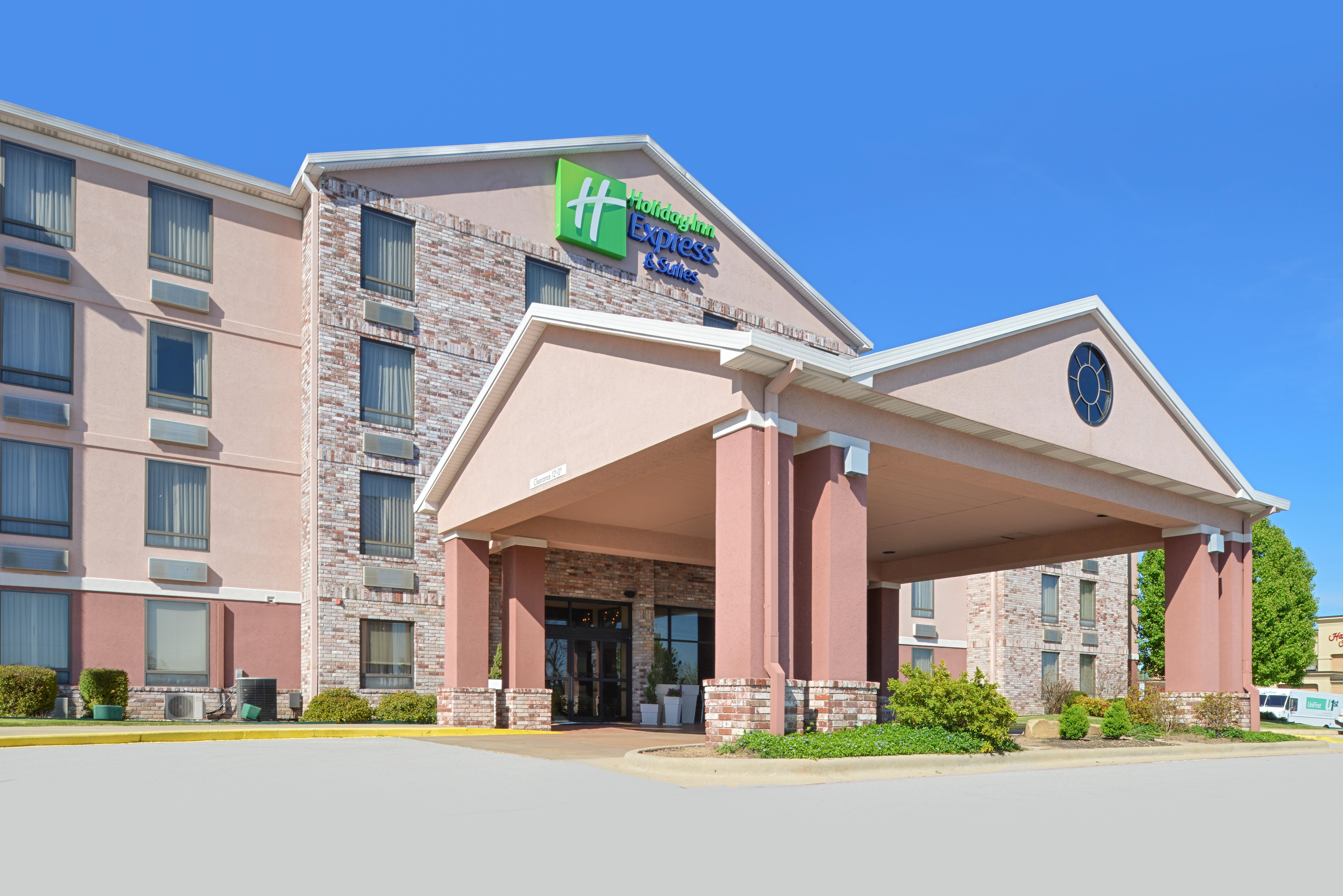 Holiday Inn Express Hotel & Suites Harrison Bagian luar foto