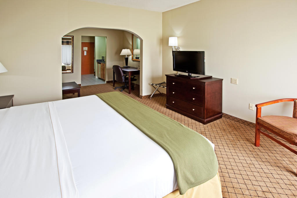 Holiday Inn Express Hotel & Suites Harrison Bagian luar foto