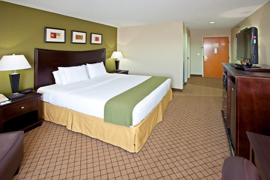 Holiday Inn Express Hotel & Suites Harrison Bagian luar foto