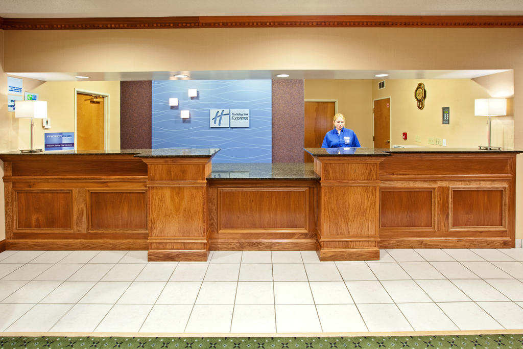 Holiday Inn Express Hotel & Suites Harrison Bagian luar foto