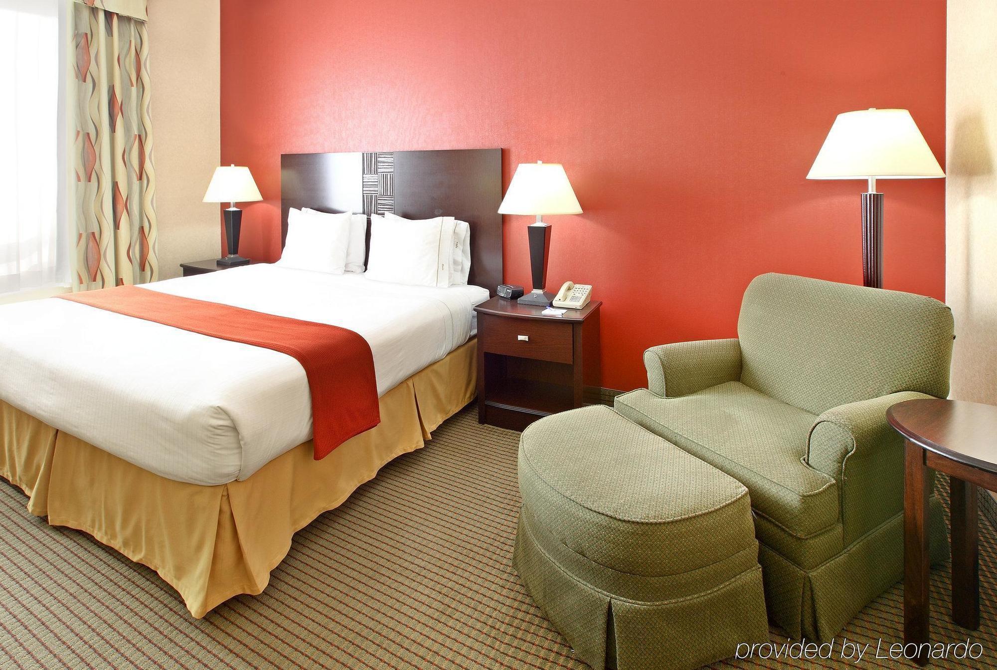 Holiday Inn Express Hotel & Suites Harrison Ruang foto