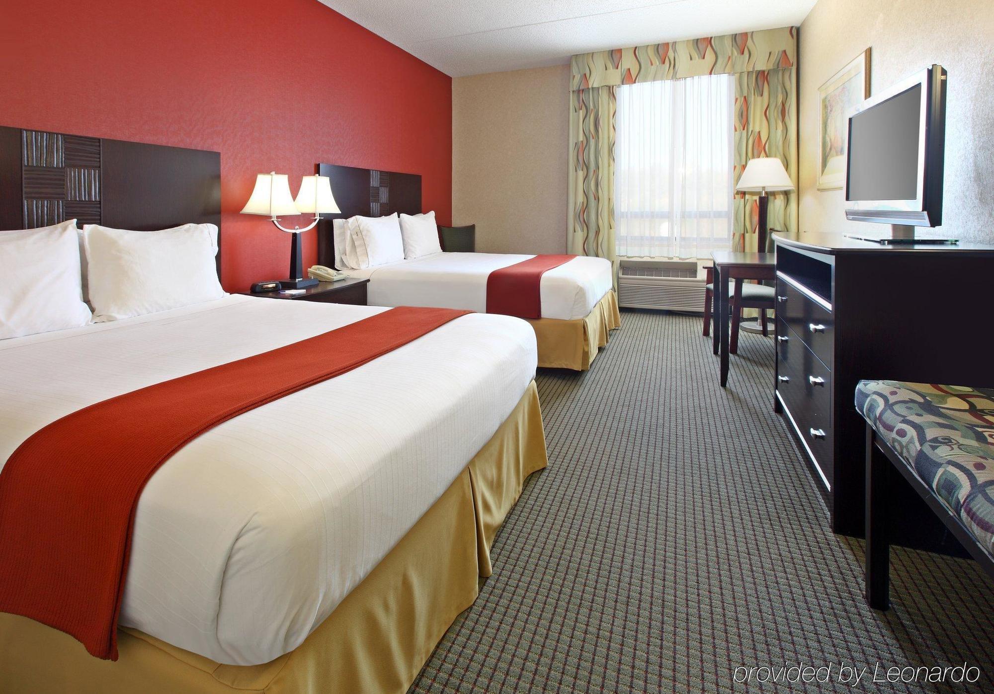 Holiday Inn Express Hotel & Suites Harrison Ruang foto