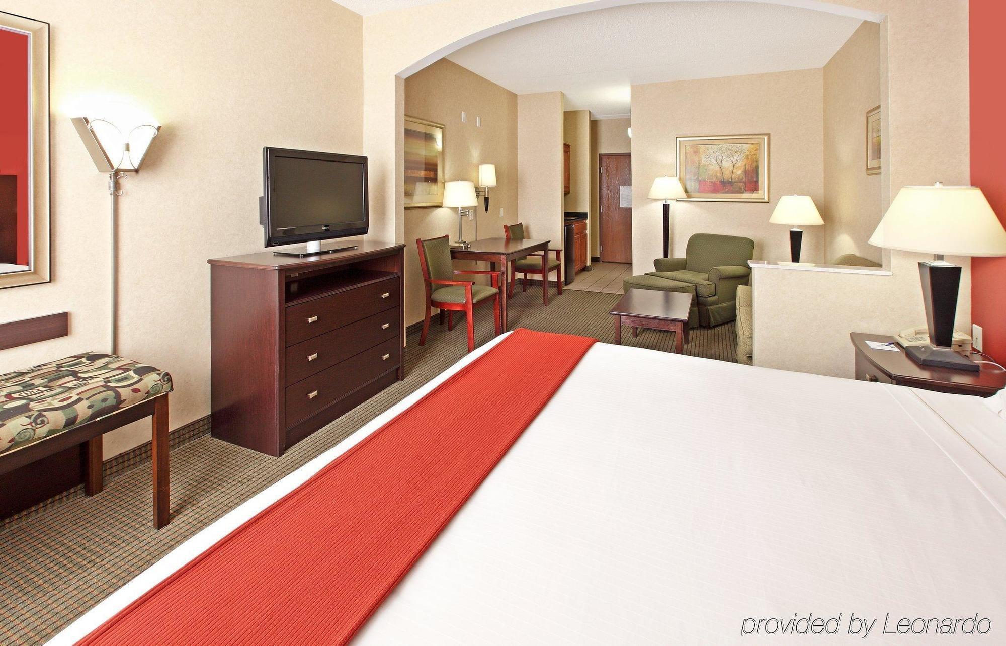 Holiday Inn Express Hotel & Suites Harrison Ruang foto