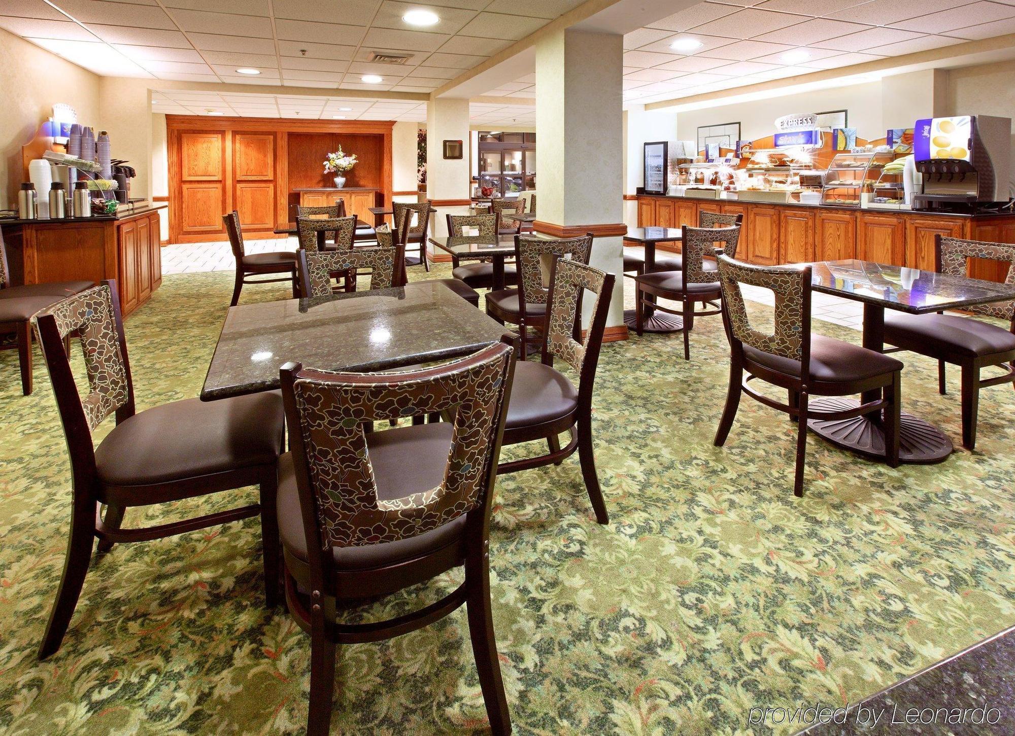 Holiday Inn Express Hotel & Suites Harrison Bagian luar foto