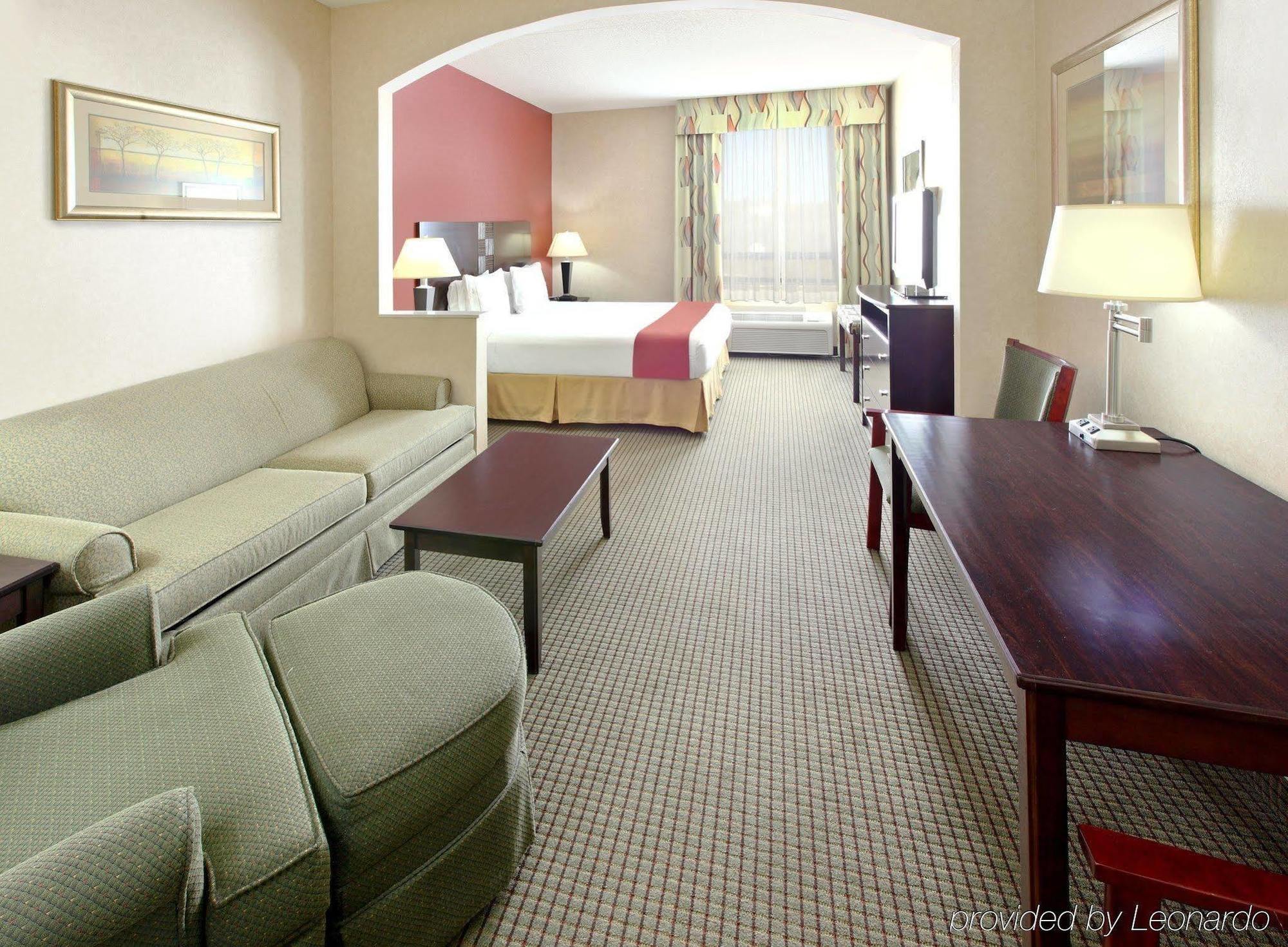 Holiday Inn Express Hotel & Suites Harrison Bagian luar foto